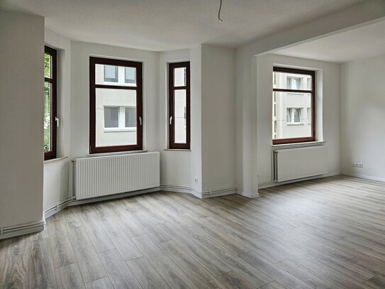 Frisch renovierte 2-Zimmer-Wohnung mit Balkon - ideal für Pärchen - 500 EUR Gutschein* zum Einzug