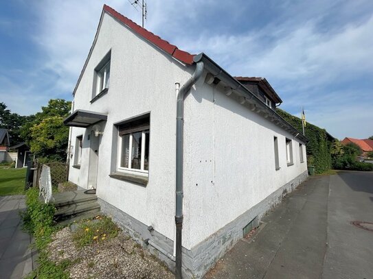 Sanierungsobjekt in Erwitte-Schmerlecke! Ein-/Zweifamilienhaus mit Garten, Garage und Teilkeller