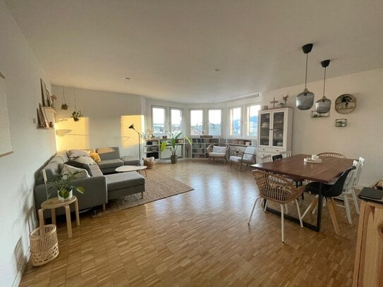 Wohnung in stilvollem Altbau mit tollem Ausblick zur Saarburg