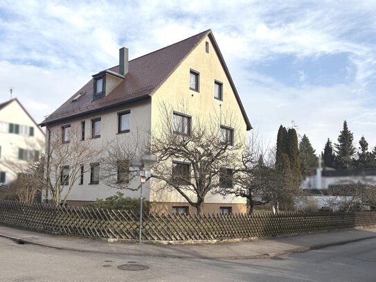 Tolles 2-Familienhaus mit Garage auf einem großen Grundstück