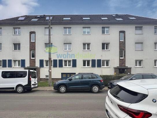 Böhlitz-Ehrenberg - tolle 3 Zimmer Wohnung - Laminat, Tageslichtbad mit Badewanne - Balkon