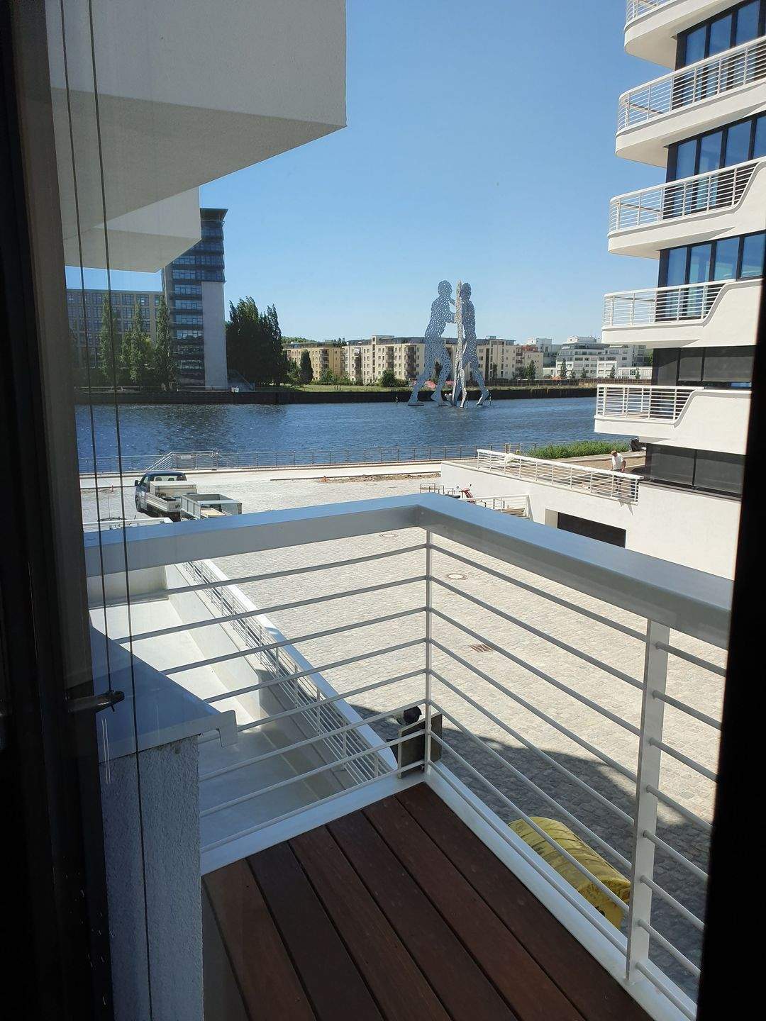 2 ZIMMER Luxus Wohnung - EBK - Wasserblick - Balkone- 1550€ Warm - 1-3 Years contract - Photo 1