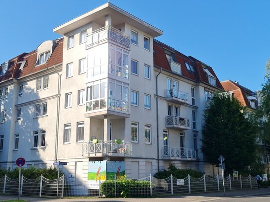 Komfortable, Schlafnische, Parkettboden, Fussbodenheizung und Balkon