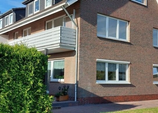 2,5 Zi-Wohnung mit 10 m überdachtem Balkon, Nähe Nordseeküste .... wohnen wo andere Urlaub machen!