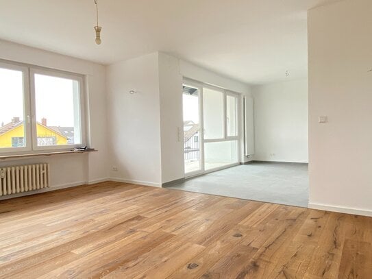 Erstbezug nach Sanierung! Traumhafte 3,5ZKB ETW mit Loggia, Stellplatz und Garage - PROVISIONSFREI