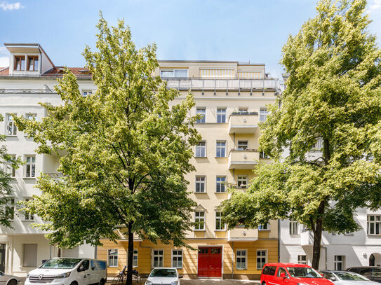 Penthouse Living - Traumhaftes Dachgeschoss mit Kamin und Dachgarten über dem Himmel von Berlin