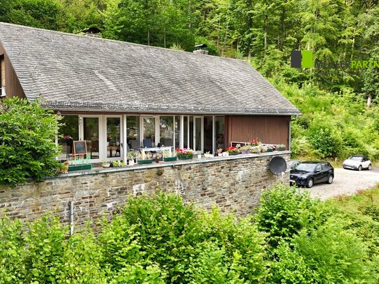 Wohnen, wo andere Urlaub machen - Landhaus mit Einliegerwohnung in traumhafter Alleinlage