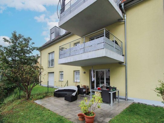 Helle Erdgeschosswohnung mit Terrasse, Garten und TG-Stellplatz