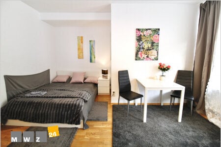 Pempelfort/Hofgarten: Kompaktes Buisiness-Apartment in top City-Wohnlage: Ruhige Wohnstraße in