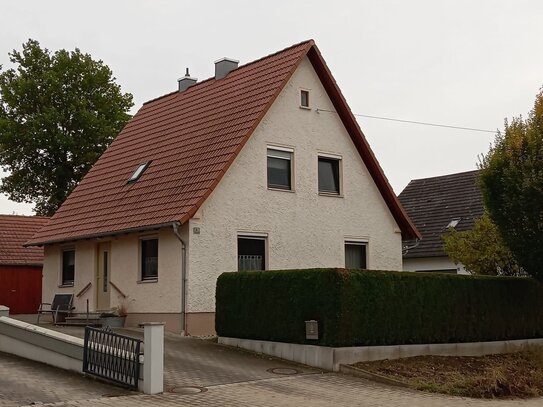 Schöne Haus mit großes Garten in Deiningen, Nähe Nördlingen