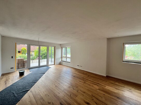 **NEUBAU-Erstbezug 3-Zimmer-Wohnung mit Balkon / Fahrstuhl**