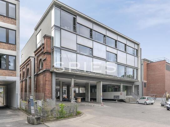 ATTRAKTIVE BÜROFLÄCHEN IN BARMBEK: MODERNE AUSSTATTUNG IN HELLEN BÜROFLÄCHEN