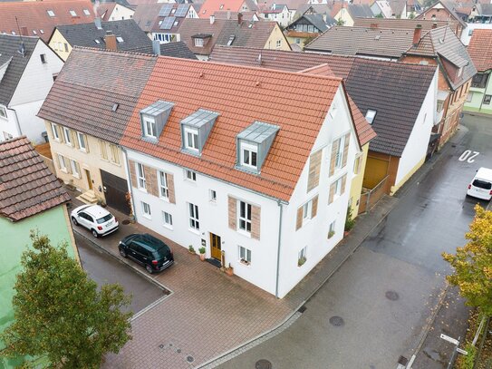 Modernes Mehrfamilienhaus (3 Wohnungen) mit zwei großen Scheunen direkt in Lauffen a. Neckar