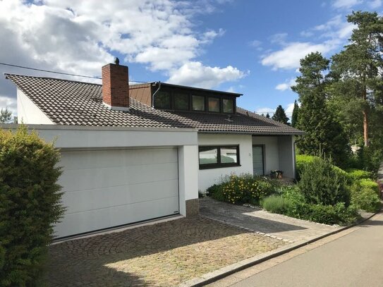 Außergewöhnliches Haus auf dem "Bübinger Berg"