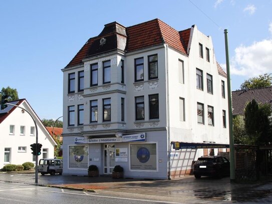 Wohnhaus mit Gewerbeeinheit in Speckenbüttel