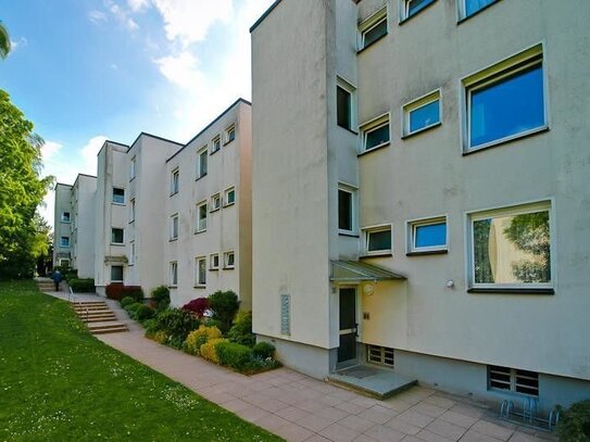 Helle und großzügige 3-Zimmer-Wohnung mit Balkon zu vermieten