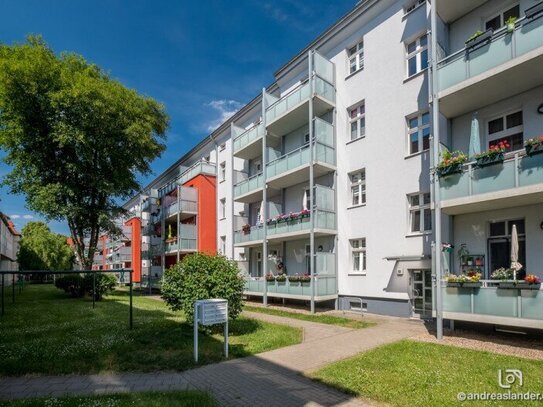 Frisch renovierte 2-Raum-Wohnung mit Balkon