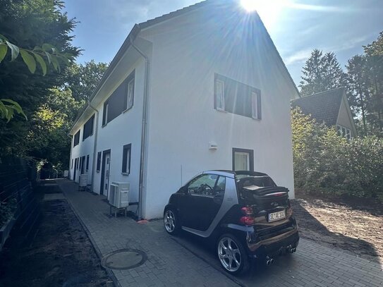 Neubau !! Exklusives 5 Zimmer Endreihenhaus mit Gartenanteil ( ca.100m²) in Norderstedt-Glashütte zu vermieten !!