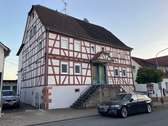 Denkmalgeschütztes Haus mit Gewerbeeinheit in Mümling-Grumbach