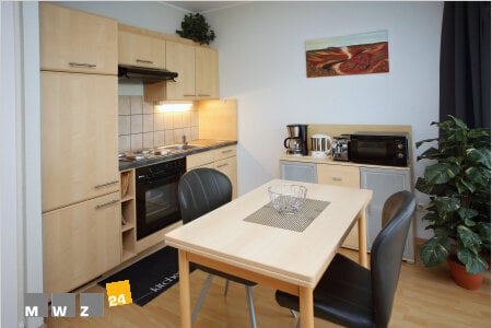 Komplett Möbliert/Furnished Accommodation in: Ratingen / Mitte. Kombinierter Wohn / Schlafraum