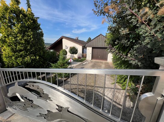 Einfamilienhaus in unverbaubarer Südhanglage mit Weitblick über Langenzenn