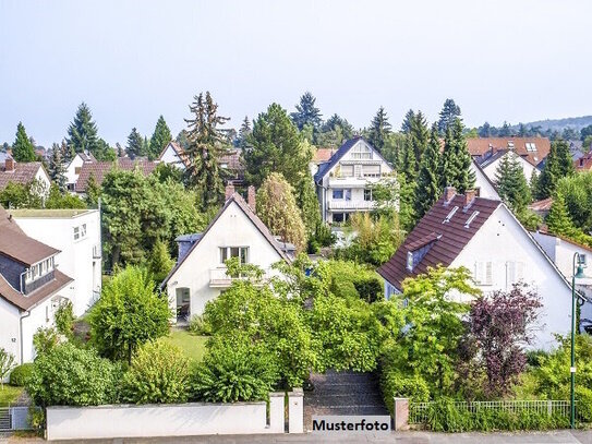 Einfamilien-Doppelhaushälfte, Terrasse, Garten