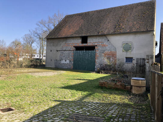 Gelegenheit! Ein-bis Zweifamilienhaus mit großer Scheune, Hoffläche und PV-Anlage!