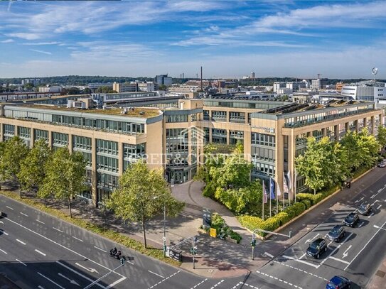 Gepflegtes Bürohaus mit Kantine