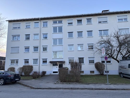 Geräumige 3 ZKB Wohnung in Königsbrunn sofort bezugsfrei!