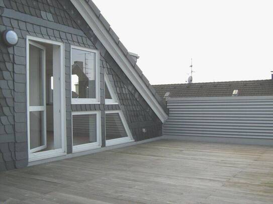RS-Güldenwerth, 3 Zimmer Wohnung mit Dachterrasse und Fernblick