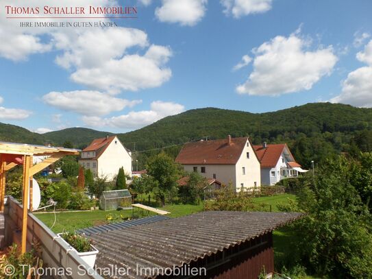 Top 2 Familienhaus mit Garage, 3 Balkone, Terrasse und Garten in Pommelsbrunn-Hohenstadt