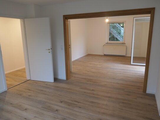 Grundlegend renovierte EG-Wohnung sucht freundliche Mieter