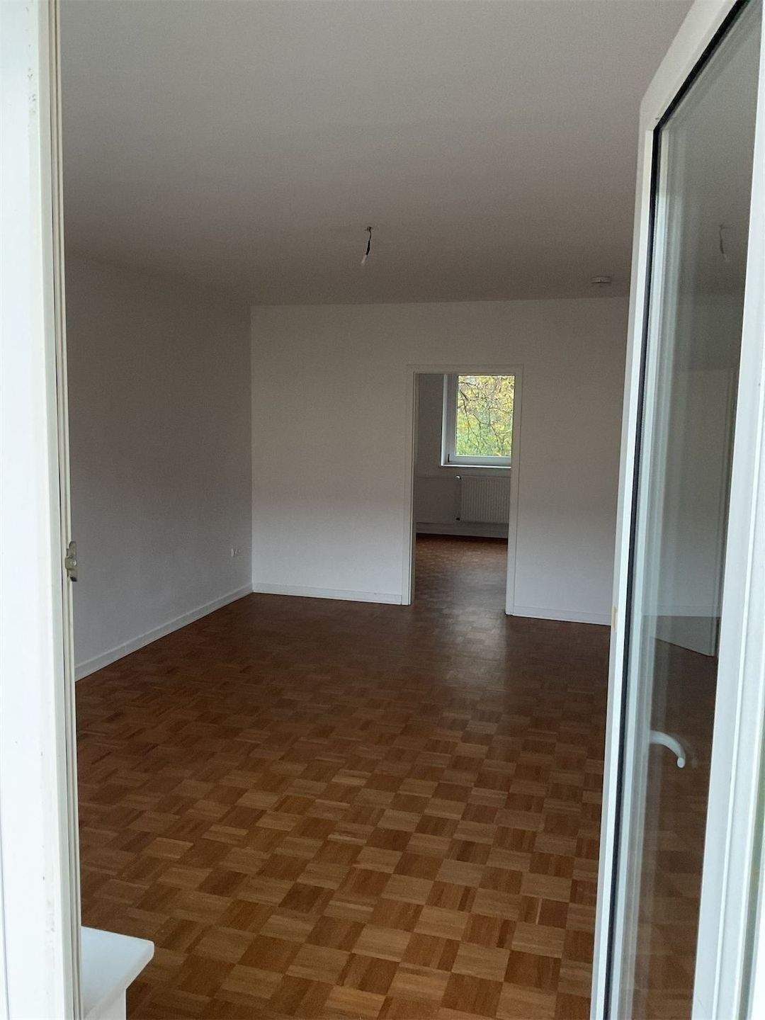 Helle 3-Zimmer-Wohnung mit 2 Balkonen und Parkettboden, 1.Obergeschoss