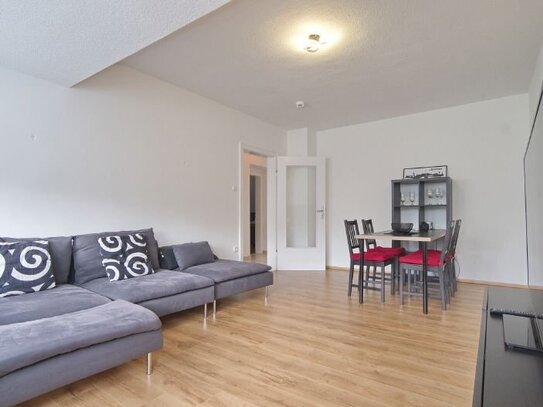 Bright, fully furnished two-bedroom apartment in Bochum, central location, good public transport, a park behind the bui…