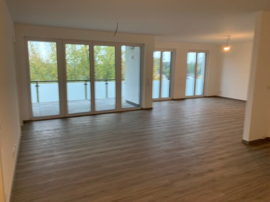 großzügige Neubauwohnung mit Balkon und TG-Stellplatz im Erstbezug