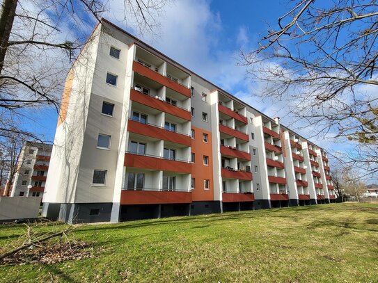 Ab 01.10.2024 - IDEAL FÜR STUDENTEN - 2-RW - Balkon - Bad mit Wanne - Aufzug - PKW-Stellplatz