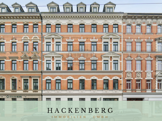 Renovierungsbedürftige 2-Raum-Wohnung mit Balkon.