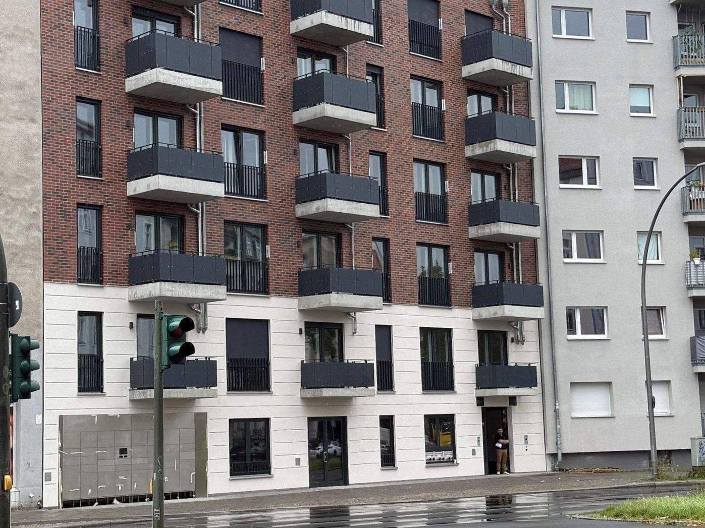 3-Zimmer-Neubau, zentral, Erstbezug, ruhige Lage im Hinterhof - Photo 1