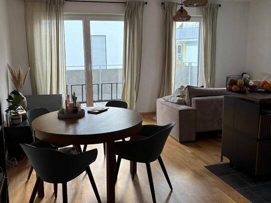 Helle Dreizimmer-Wohnung mit Balkon - in Nürnberg-Eibach