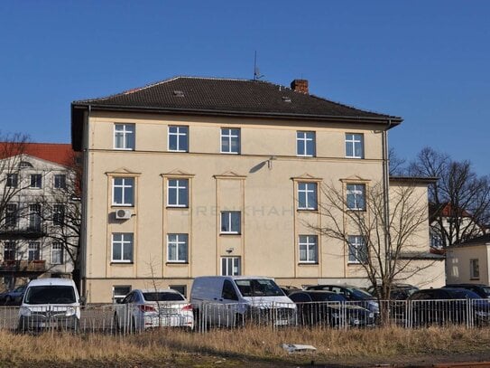 Einzel- und Mehrraumbüros am Rostocker Hauptbahnhof, Stellplätze (ab 13 m²)