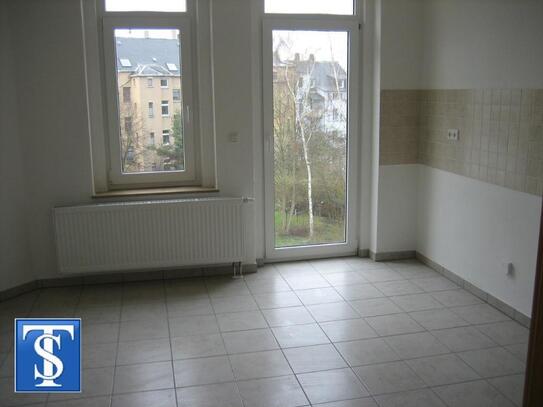 Objekt-Nr.: 62/24 - vermietete 3-Zimmer-ETW im 2. OG mit Balkon in Denkmalschutzobjekt in Plauen (Westend / Sternplatz)