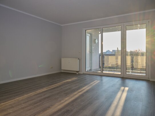 ERSTBEZUG nach SANIERUNG !!! Provisionsfreie 3-Raumwohnung mit Balkon zu vermieten !!!