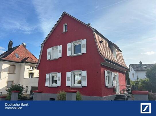 Solides Einfamilienhaus mit Dachterrasse in sehr guter Lage