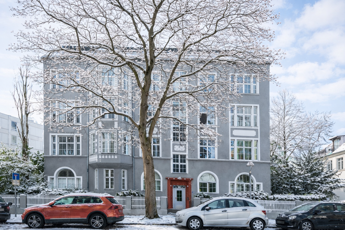 Stilvolle Altbauwohnung mit Wintergarten am Elsterplatz