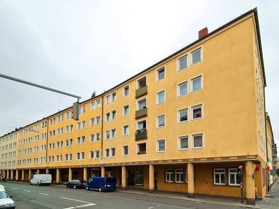 Helle, renovierte 2-Zimmer-Wohnung mit Balkon wartet auf Sie!