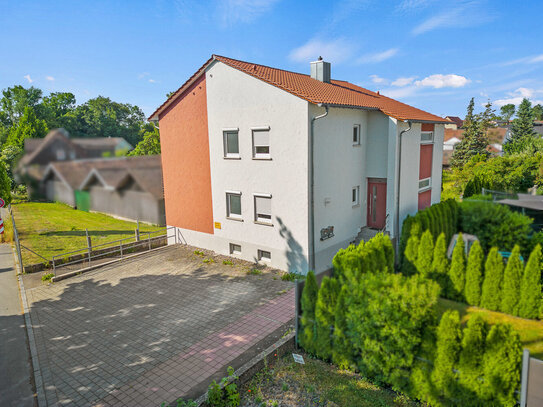 Im Herzen von Laupheim! Zentral gelegenes Zweifamilienhaus mit weitläufigem Grundstück