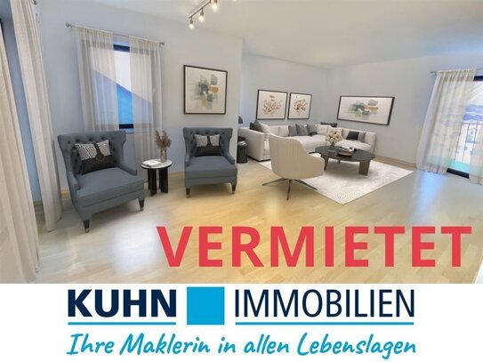 Sehr schöne großzügige 5 Zi.-Wohnung mit Balkon, Garage und zusätzlichem Stellplatz