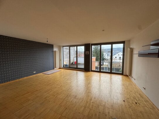 Trier-Süd: schöne 3 ZKB Wohnung mit Balkon, 85qm, Einbauküche, ab sofort