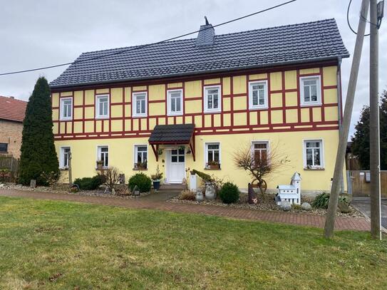 Idyllischer Landsitz mit viel Charme u. Charakter sucht Sie! - unweit von Erfurt -