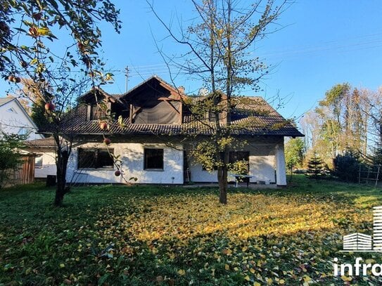 Geräumiges Zweifamilienhaus im beliebten Affing mit traumhafter Aussicht!